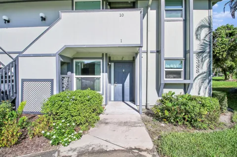 8388 SE CROFT #P-1