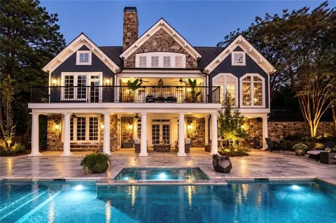 108 Oakmont Court
