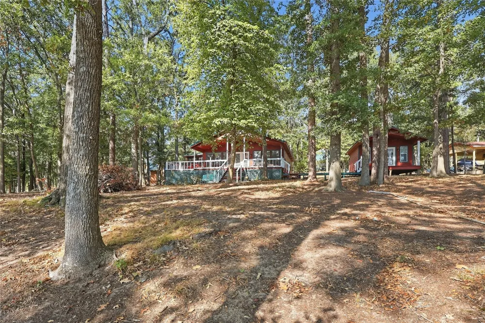 70 Red Oak Circle Scroggins, TX 75480
