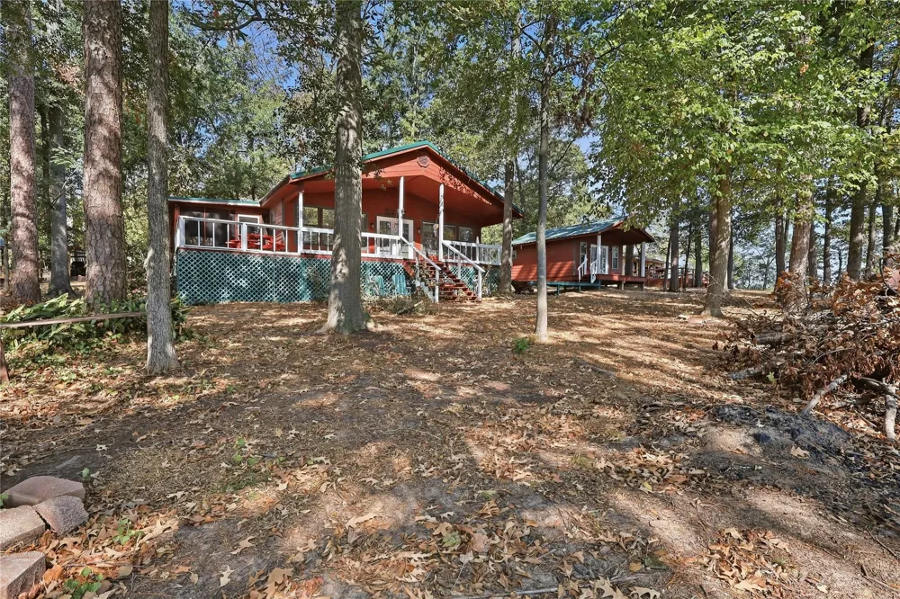 70 Red Oak Circle Scroggins, TX 75480
