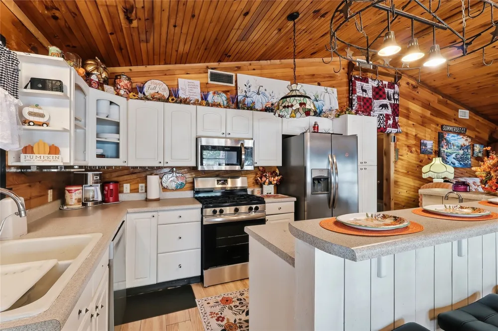 70 Red Oak Circle Scroggins, TX 75480