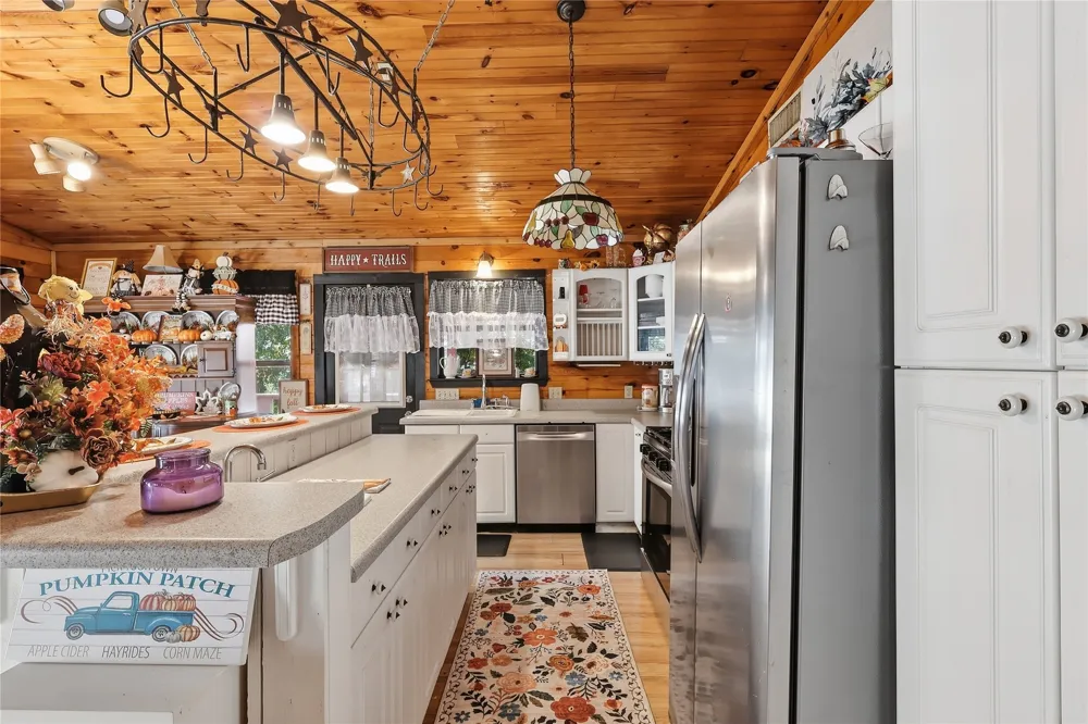 70 Red Oak Circle Scroggins, TX 75480