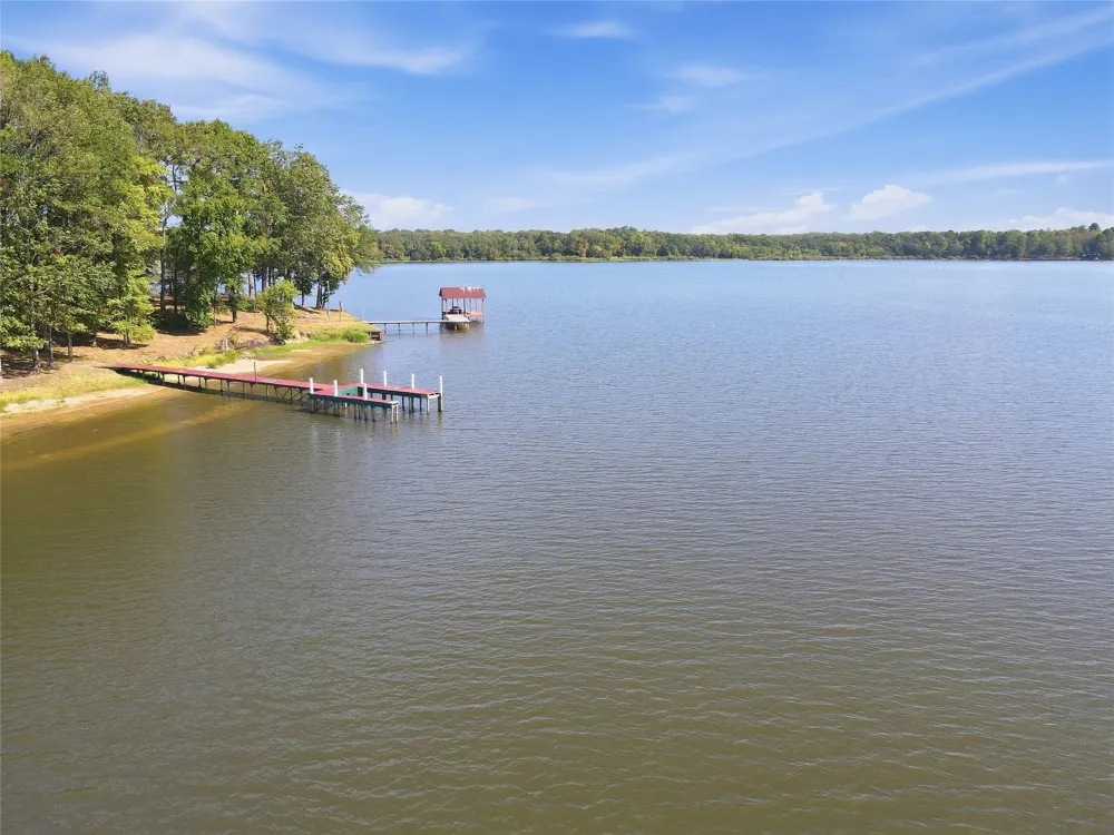 70 Red Oak Circle Scroggins, TX 75480