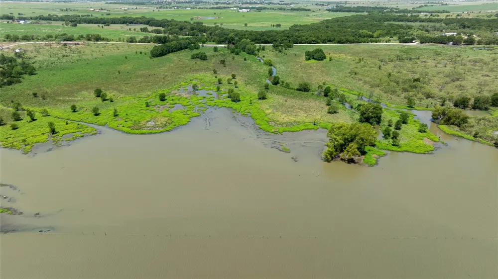 Barker Ln Rice, TX 75155
