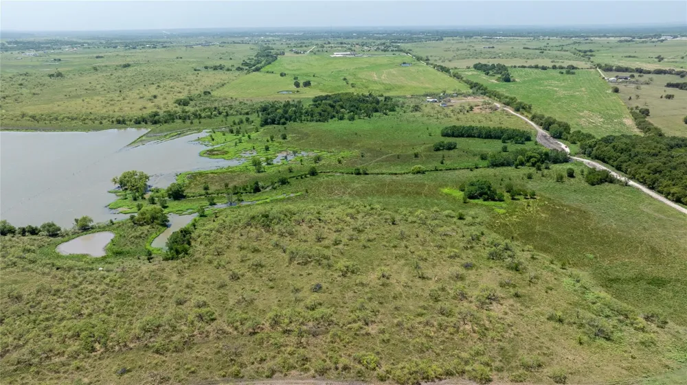 Barker Ln Rice, TX 75155