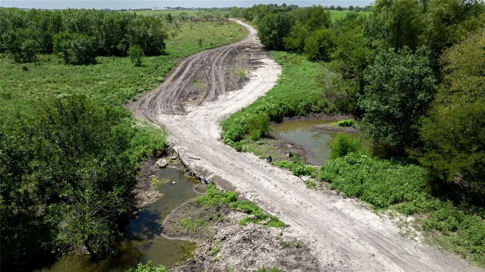 Barker Ln Rice, TX 75155