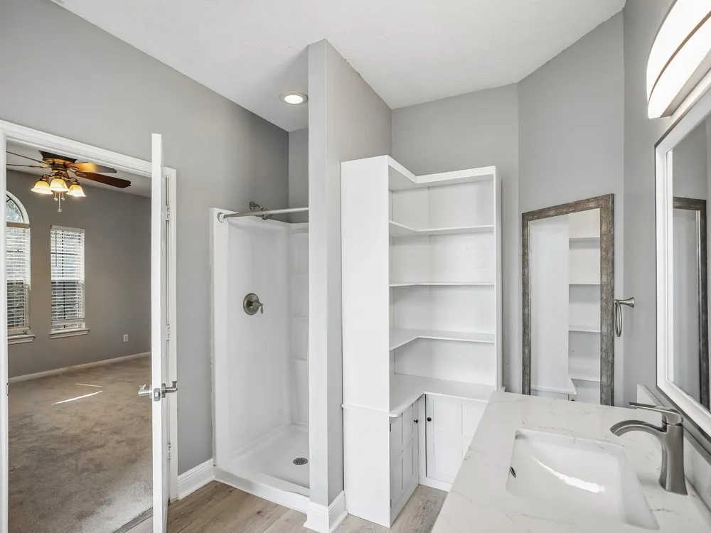 1122 Chase Park Drive Bacliff, TX 77518