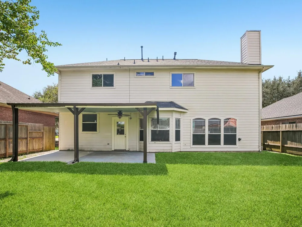 1122 Chase Park Drive Bacliff, TX 77518