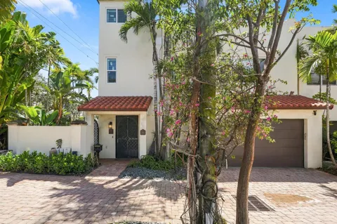 1431 SE 2ND COURT