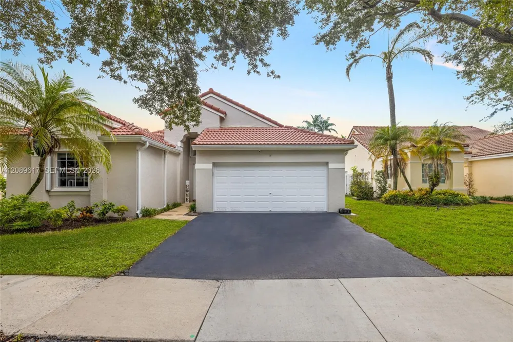 1315 Bayview Cir Weston, FL 33326