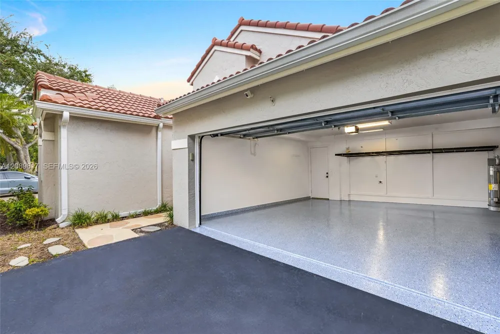 1315 Bayview Cir Weston, FL 33326