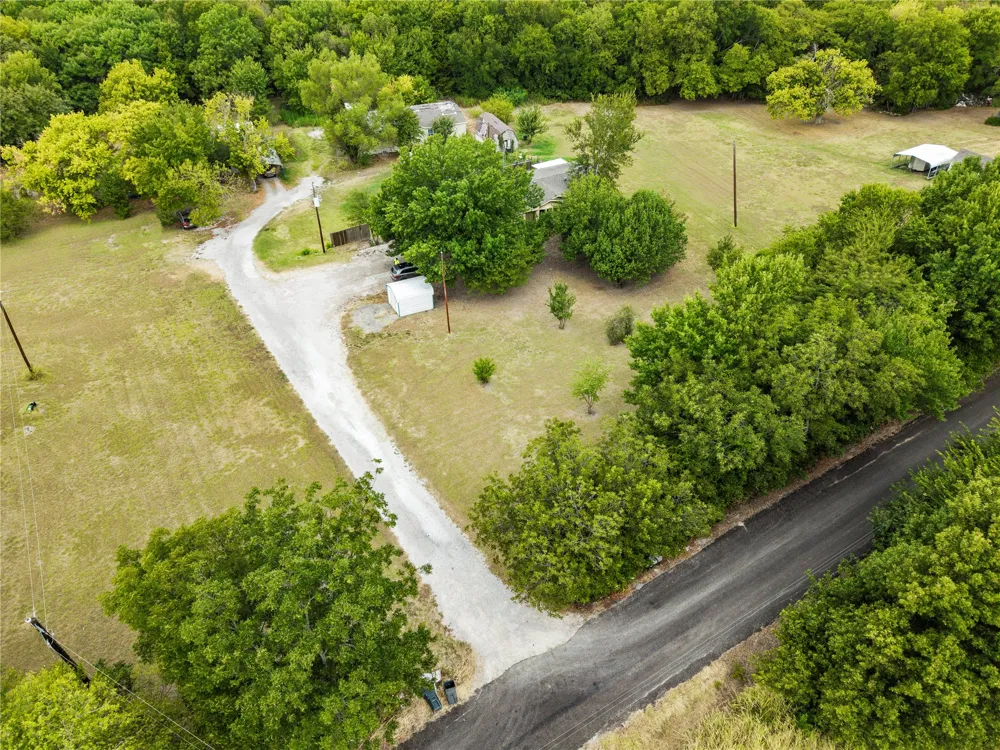 9189 County Road 285 Anna, TX 75409