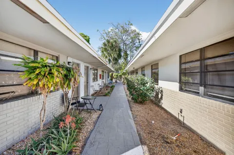 2500 SW 18th Terrace #3