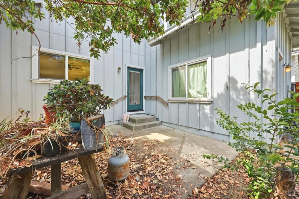 1322 Trombetta Street Santa Rosa, CA 95407