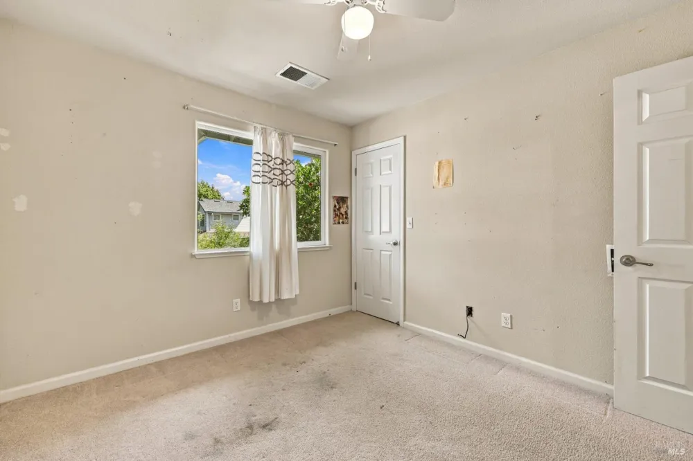 1322 Trombetta Street Santa Rosa, CA 95407