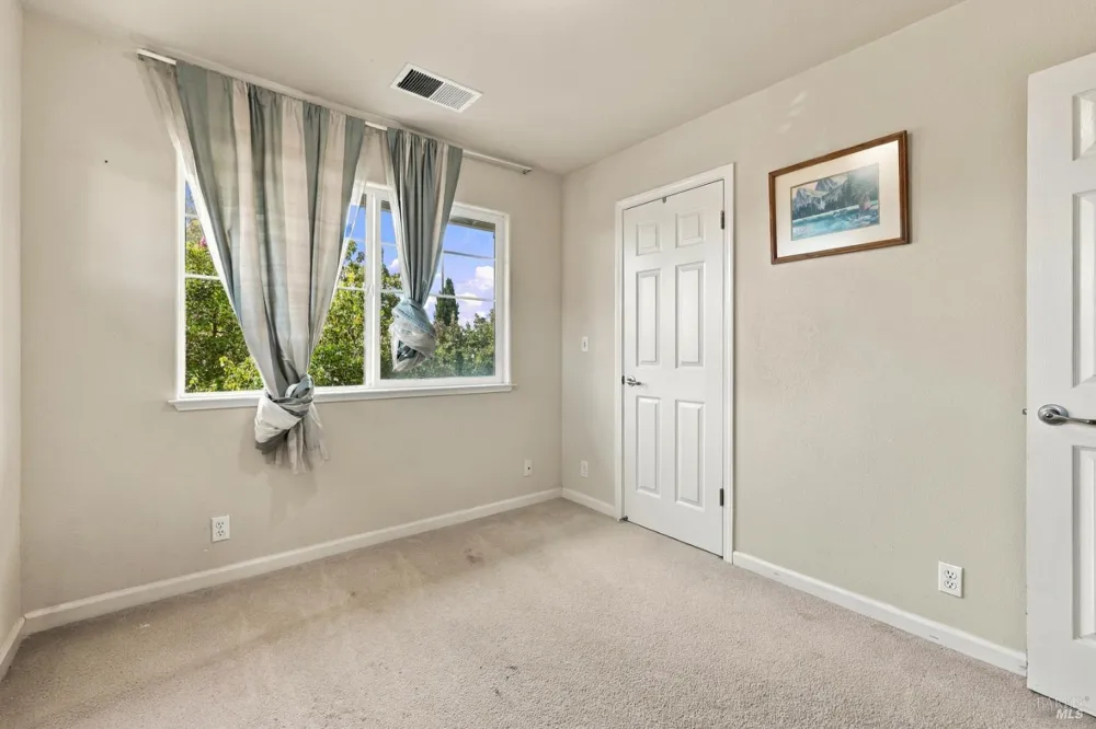 1322 Trombetta Street Santa Rosa, CA 95407