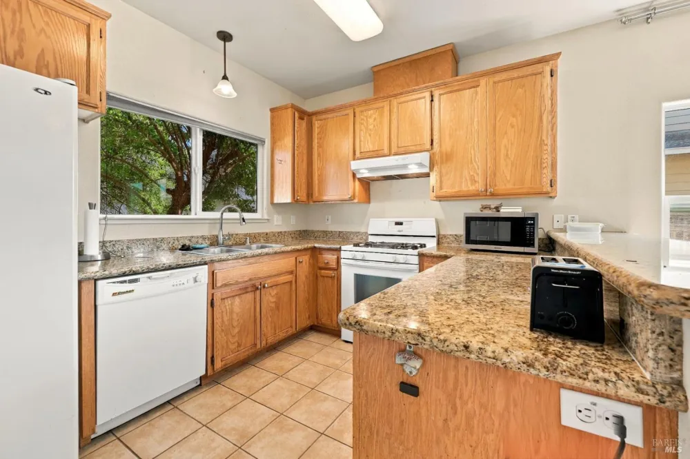 1322 Trombetta Street Santa Rosa, CA 95407