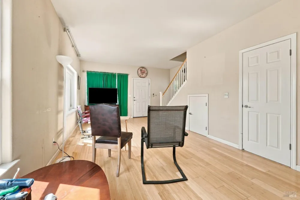1322 Trombetta Street Santa Rosa, CA 95407