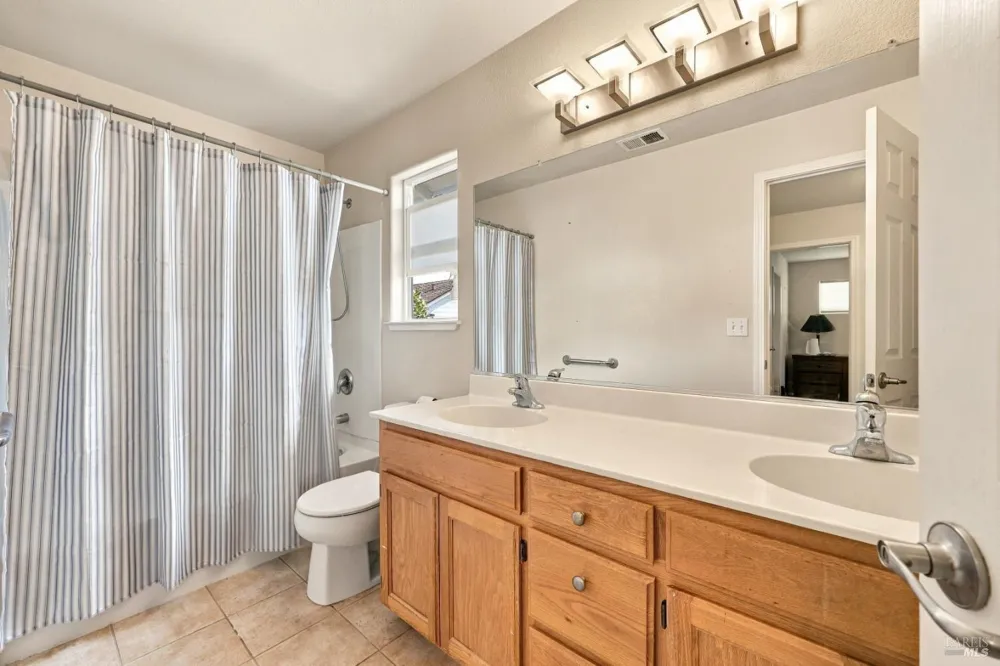 1322 Trombetta Street Santa Rosa, CA 95407
