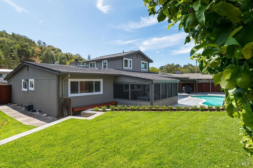 19 Carmel Drive Novato, CA 94945