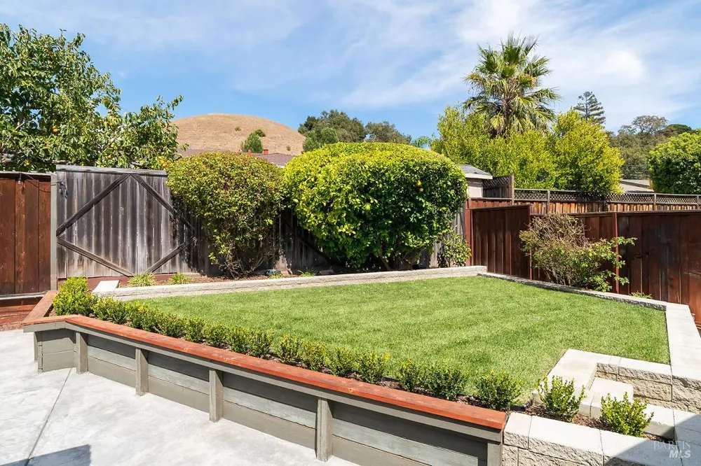 19 Carmel Drive Novato, CA 94945