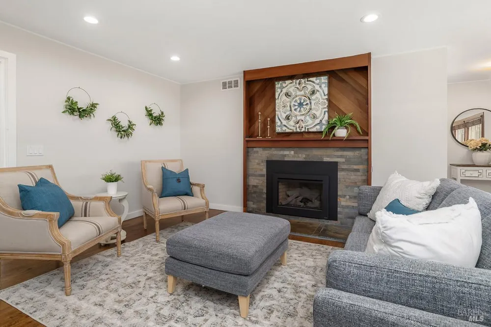 19 Carmel Drive Novato, CA 94945