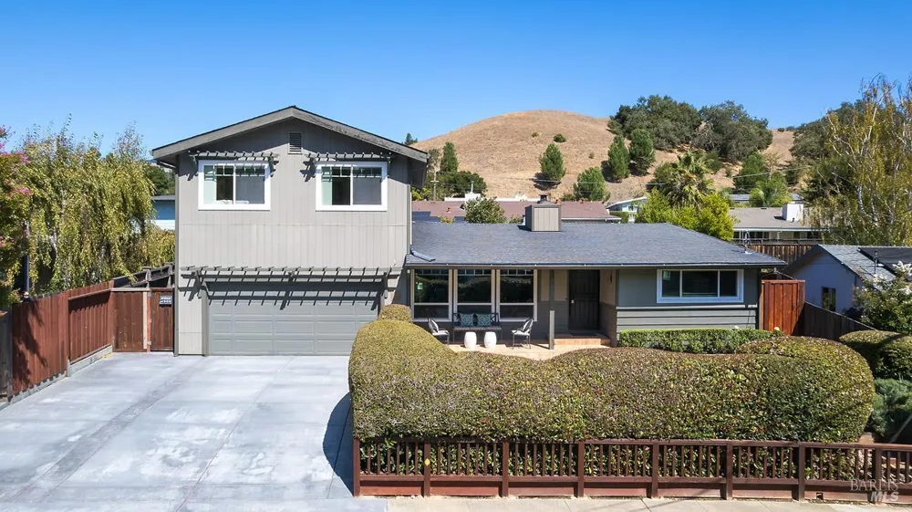 19 Carmel Drive Novato, CA 94945