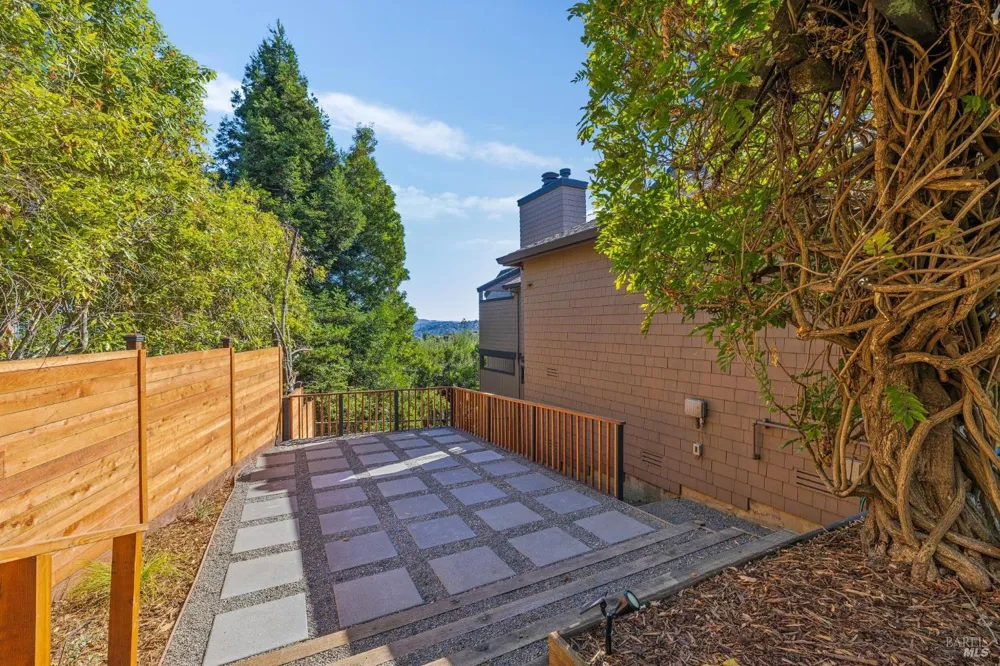 260 Highland Avenue San Rafael, CA 94901