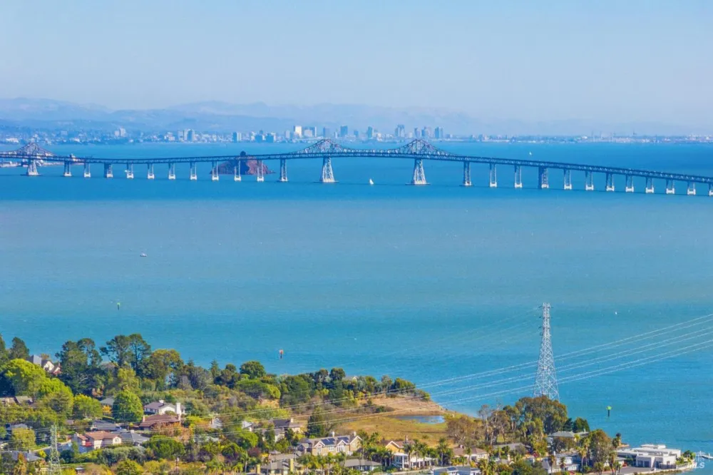 260 Highland Avenue San Rafael, CA 94901