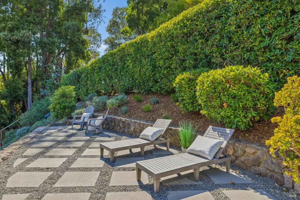 260 Highland Avenue San Rafael, CA 94901