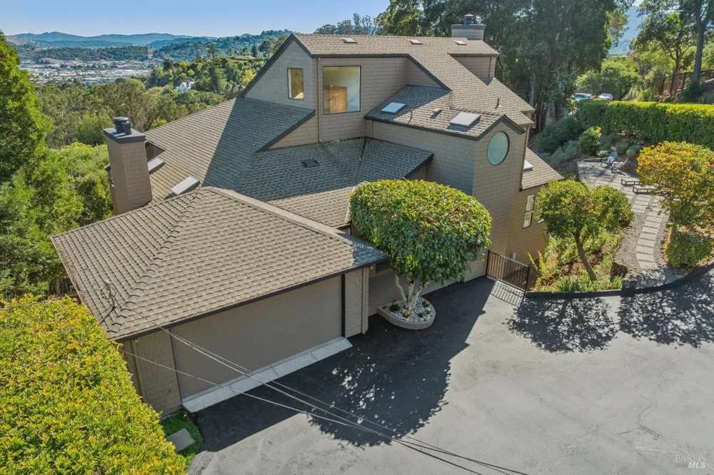 260 Highland Avenue San Rafael, CA 94901