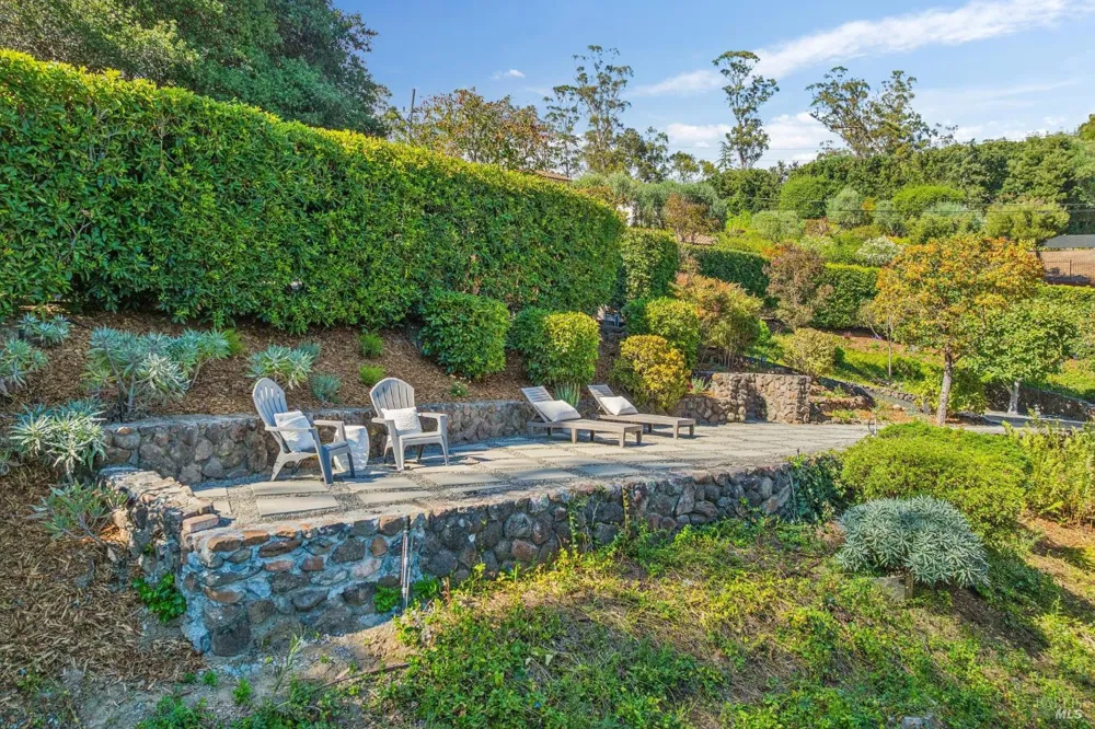260 Highland Avenue San Rafael, CA 94901