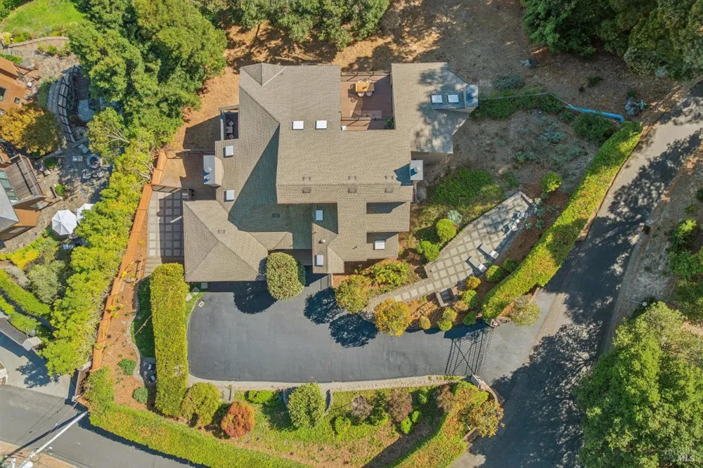 260 Highland Avenue San Rafael, CA 94901