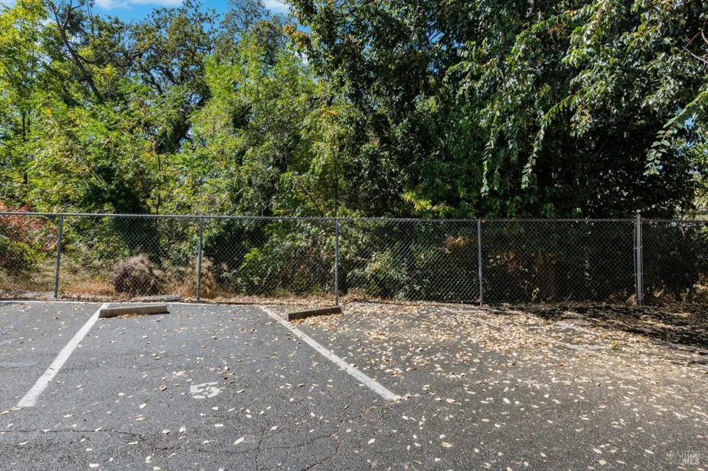 490 Edgewood Drive ##5 Vacaville, CA 95688