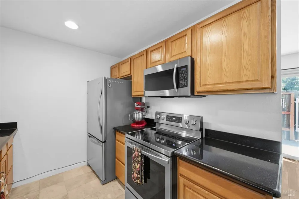 490 Edgewood Drive ##5 Vacaville, CA 95688