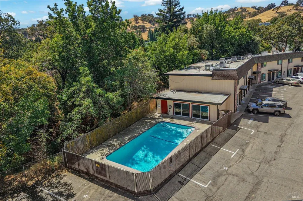 490 Edgewood Drive ##5 Vacaville, CA 95688