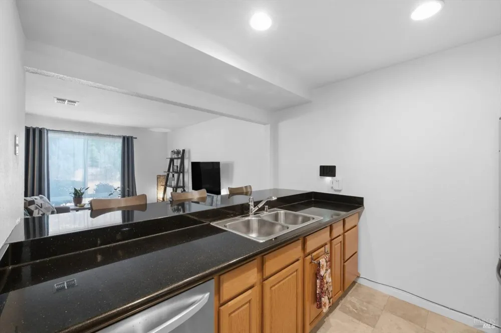 490 Edgewood Drive ##5 Vacaville, CA 95688