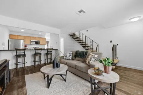 490 Edgewood Drive ##5