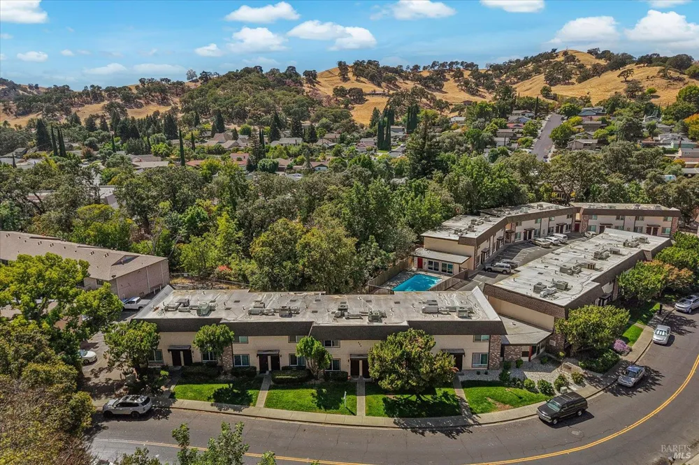 490 Edgewood Drive ##5 Vacaville, CA 95688