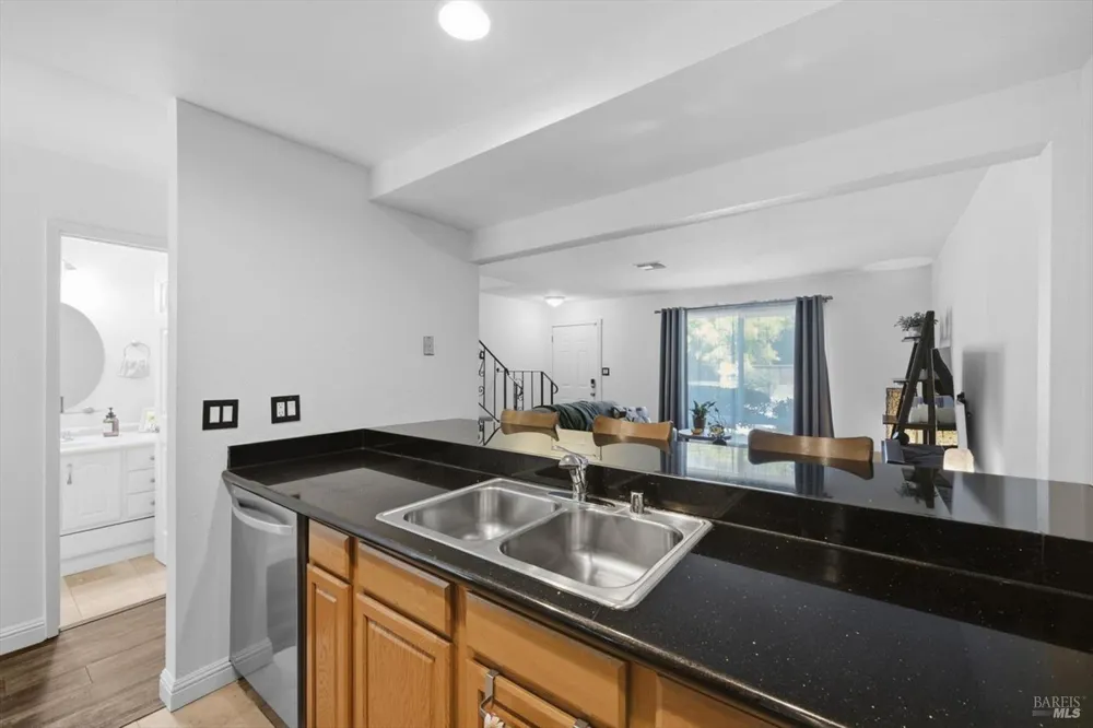 490 Edgewood Drive ##5 Vacaville, CA 95688