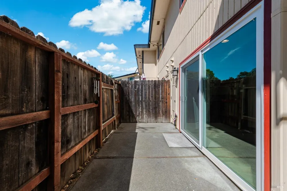 490 Edgewood Drive ##5 Vacaville, CA 95688