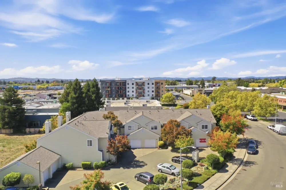 520 Court Street Santa Rosa, CA 95407