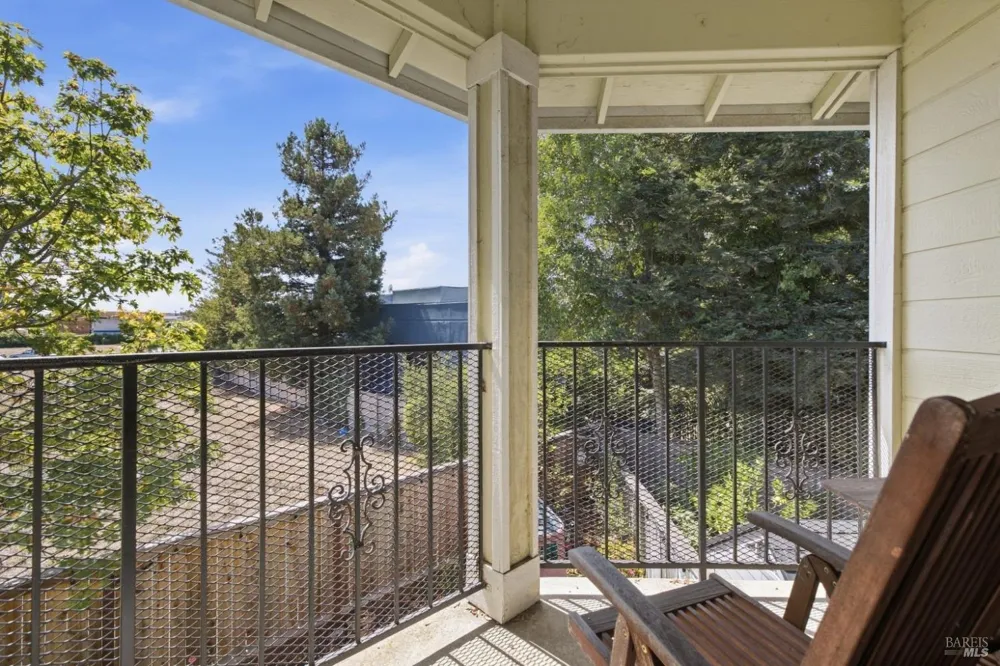 520 Court Street Santa Rosa, CA 95407