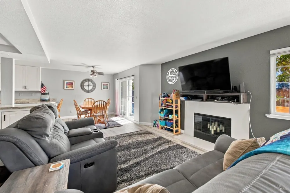 520 Court Street Santa Rosa, CA 95407