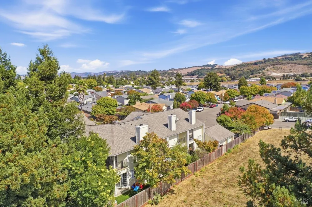 520 Court Street Santa Rosa, CA 95407