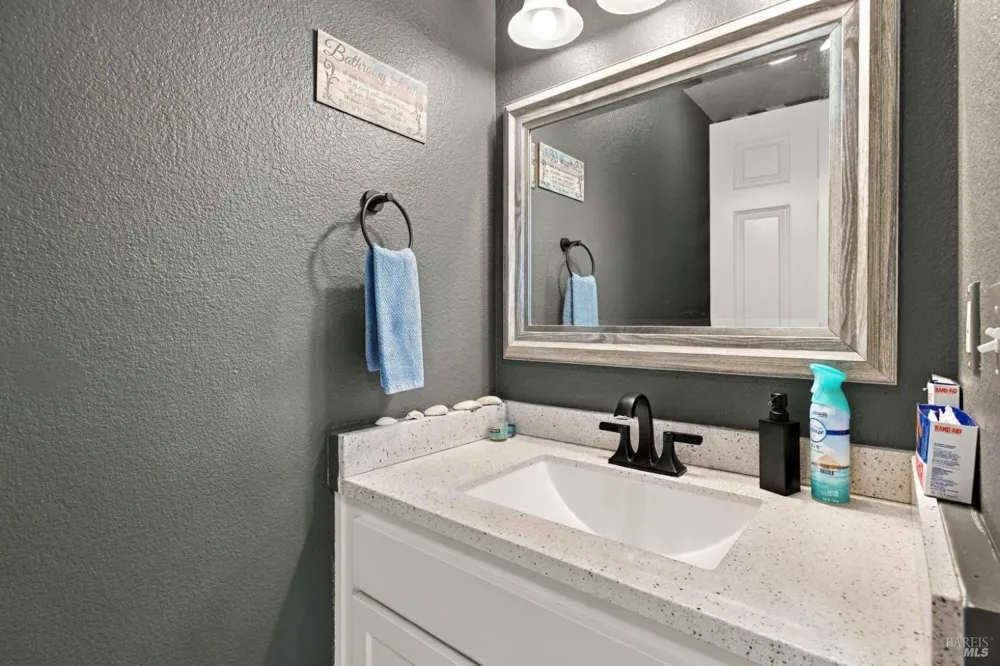 520 Court Street Santa Rosa, CA 95407