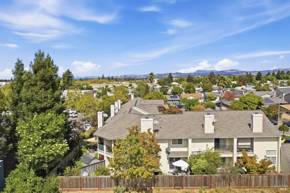 520 Court Street Santa Rosa, CA 95407