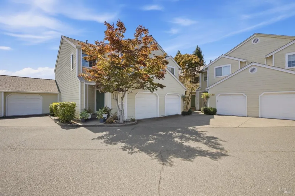 520 Court Street Santa Rosa, CA 95407