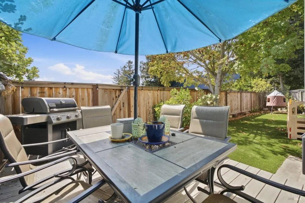 520 Court Street Santa Rosa, CA 95407