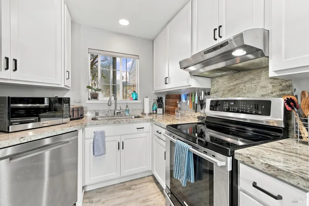 520 Court Street Santa Rosa, CA 95407